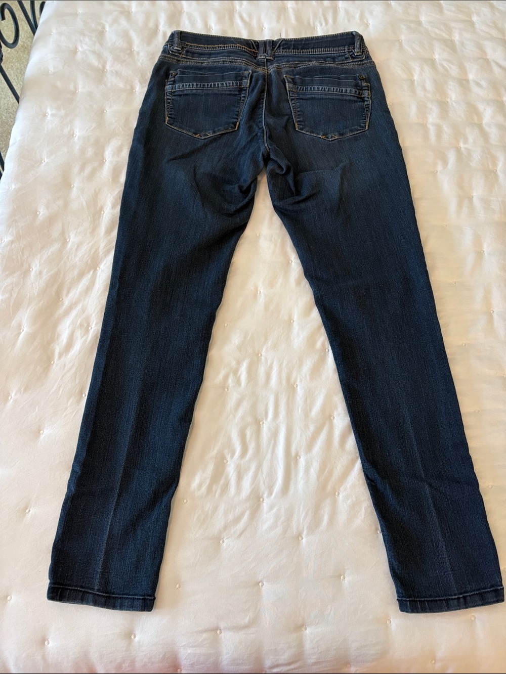 Democracy Women's Indigo Skinny Jeans - Picture 3 of 6